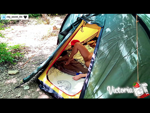 ❤️ Снимљено камером Страствени дркач странца у шатору ☑ Порно видео на sr.bdsmquotes.xyz ❌
